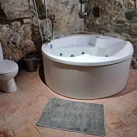 Pitharia Landsted Askas