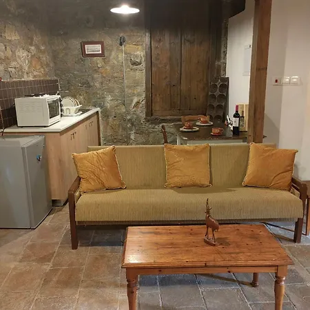 Pitharia Country house *