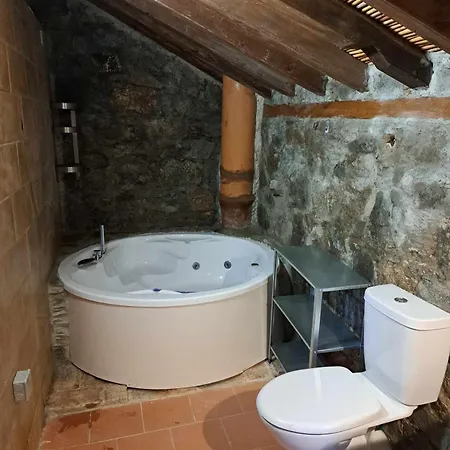 Pitharia * אסקאס