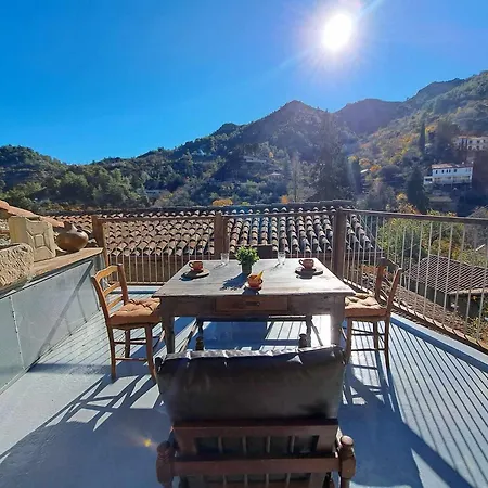 בית כפרי Pitharia *