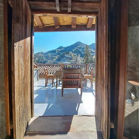 Pitharia 아스카스