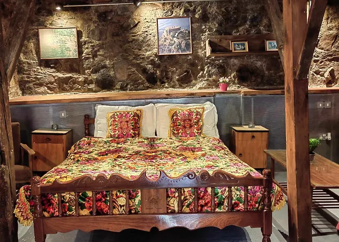 Pitharia Lantställe