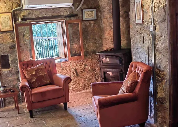 Lantställe Pitharia *