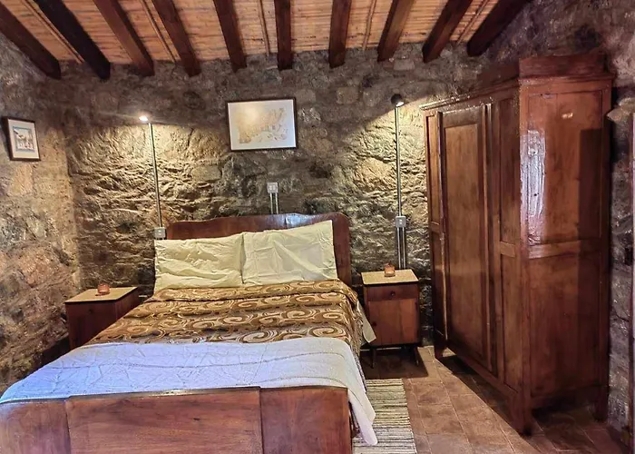 Lantställe Pitharia