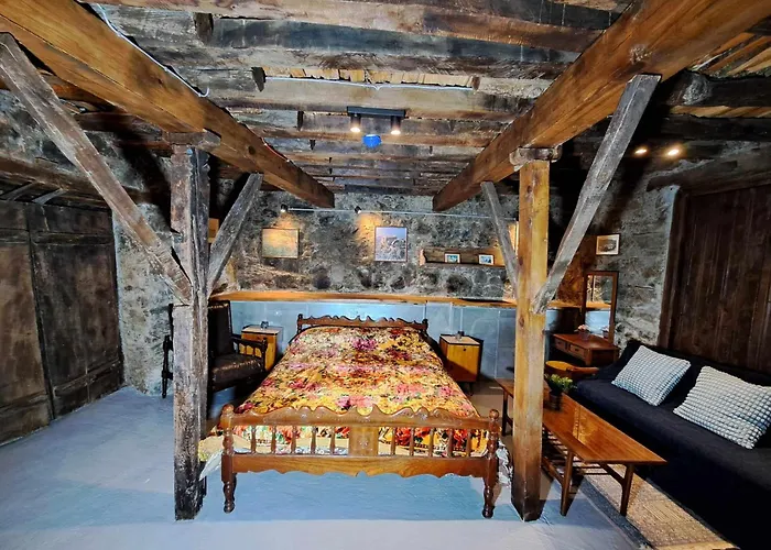 Lantställe Pitharia *