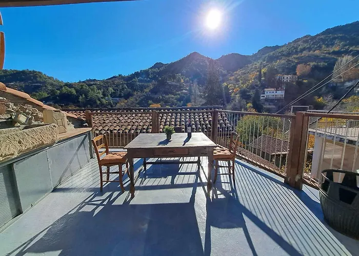 Pitharia Lantställe