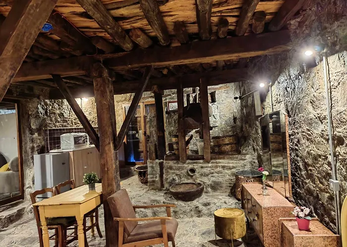 Pitharia Lantställe