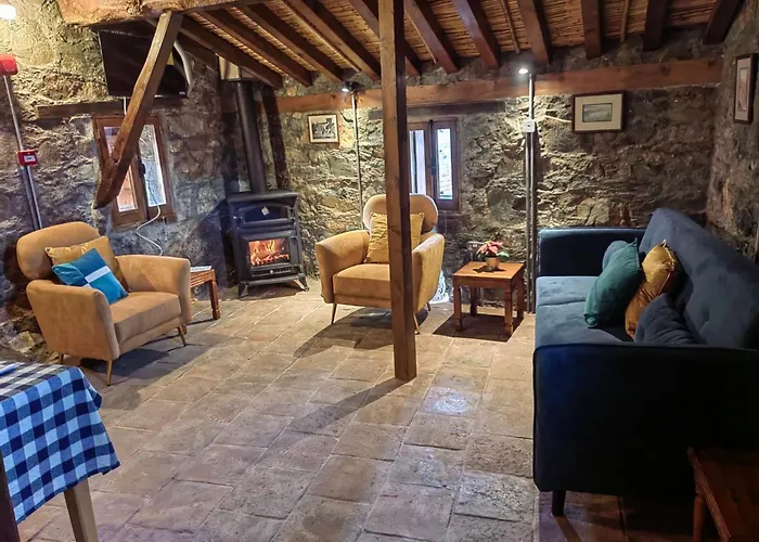 Pitharia Lantställe *