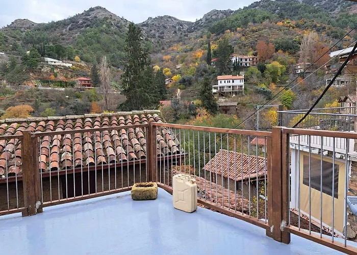 Lantställe Pitharia Askas