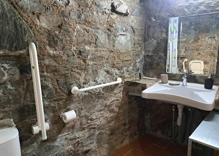 Pitharia Lantställe *