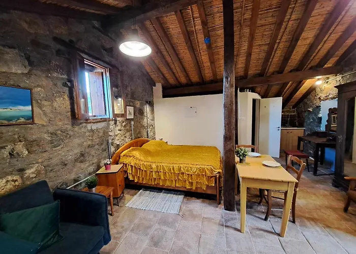 Lantställe Pitharia